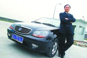 中国汽车老总都开什么车? 李书福开自由舰