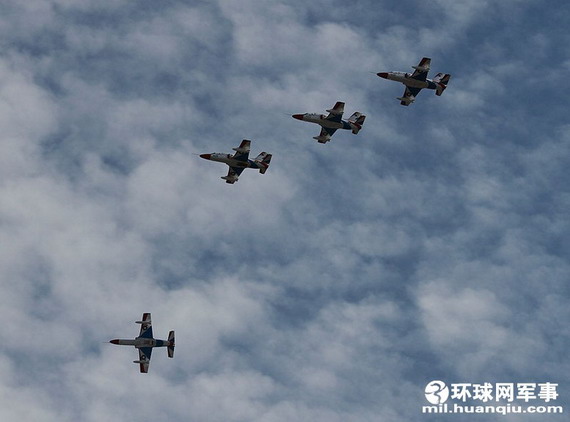 巴基斯坦空军的“雄狮”飞行表演队飞抵珠海上空 摄影 郝珺石