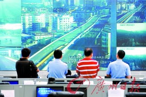 未开罚双号车闻风出动(组图)