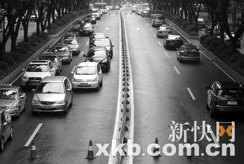 昨日部分亚运专道开禁 亚运限行演练今日迎大考